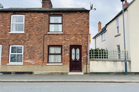 2 bed property, in Wistowgate, £160,000