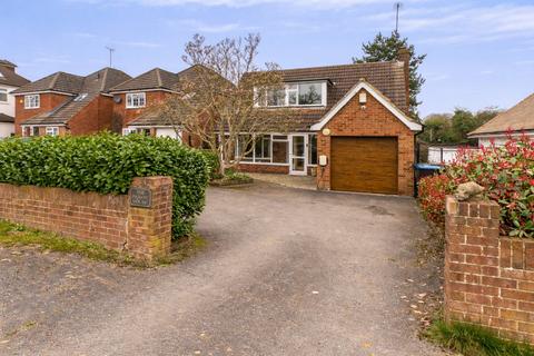 4 bed property, in Redbourn Road, £750,000