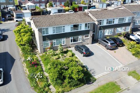 3 bed property, in Stamford Road, £195,000