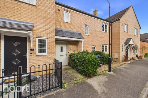 3 bed property, in Rye Close, £205,000
