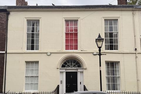 11 bed property, in 163 Chatham Street, £350,000
