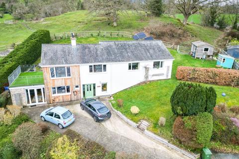 4 bed property, in Craig Y Fron, £405,000