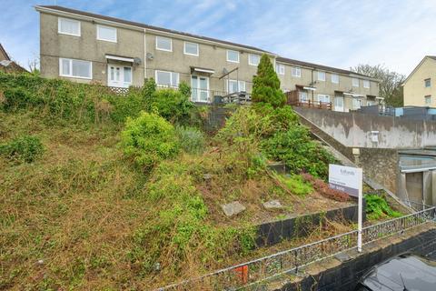 4 bed property, in Billacombe Villas, £230,000