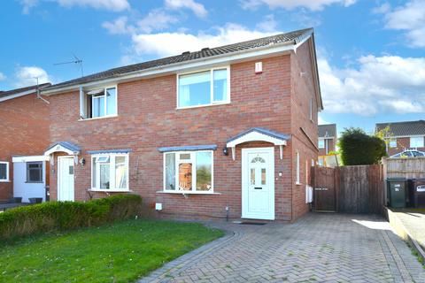 2 bed property, in Brandywell Road, £195,000