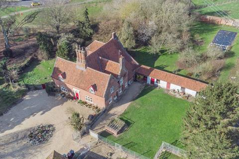 4 bed property, in North Pickenham Road, £780,000