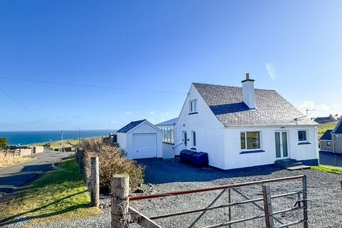 3 bed property, in School Road, £185,000