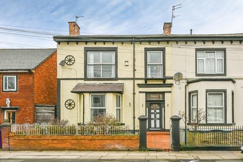 4 bed property, in Wellington Avenue, £280,000