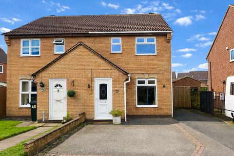 3 bed property, in Cedar Drive, £225,000