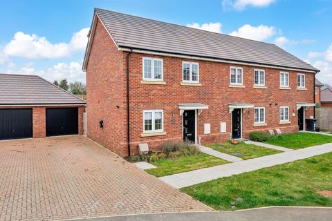 2 bed property, in Perch Chase, £275,000