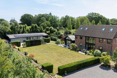 4 bed property, in Staunton, £1,475,000