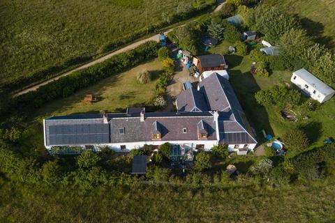 4 bed property, in Kilmory Farm, £330,000