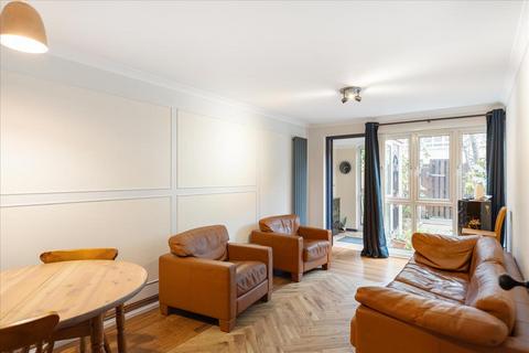 2 bed property, in Sun Road, £550,000