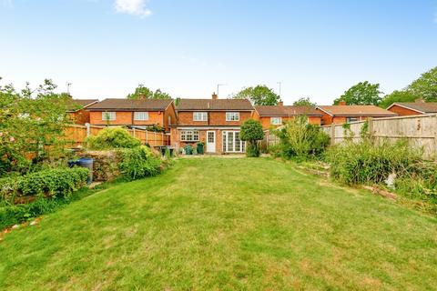 3 bed property, in Rusper Road, £475,000
