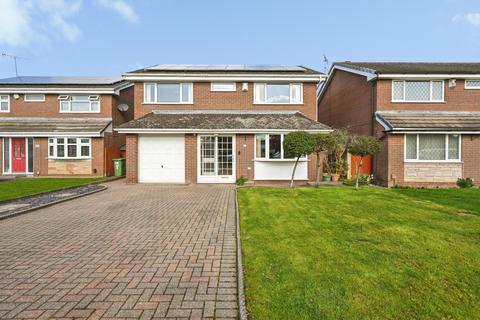 4 bed property, in Baycliffe Close, £365,000