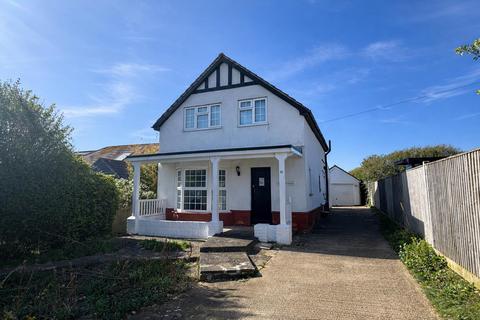 4 bed property, in Telscombe Cliffs Way, £500,000