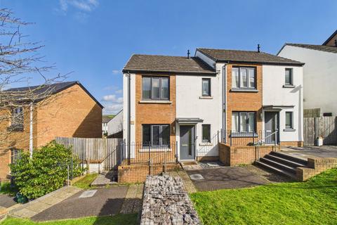 3 bed property, in Summering Close, £235,000