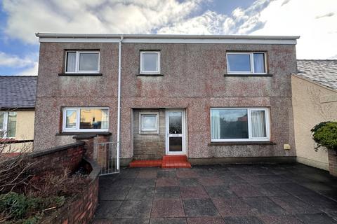4 bed property, in Stonefield, £125,000