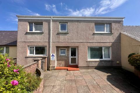 4 bed property, in Stonefield, £125,000