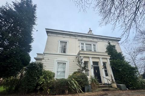 1 bed property, in Apartment 5 Mossfield House, £110,000