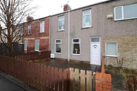 2 bed property, in Rosalind Street, £45,000
