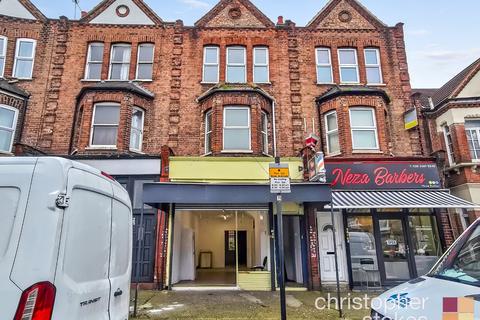2 bed property, in Lordship Lane, £550,000