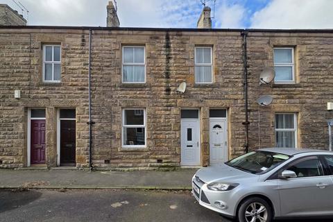 2 bed property, in Argyle Terrace, £125,000
