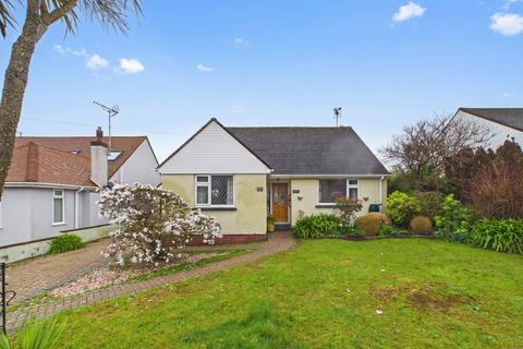 2 bed property, in Broadsands Avenue, £395,000