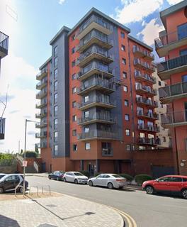2 bed property, in Brook Court, £240,000