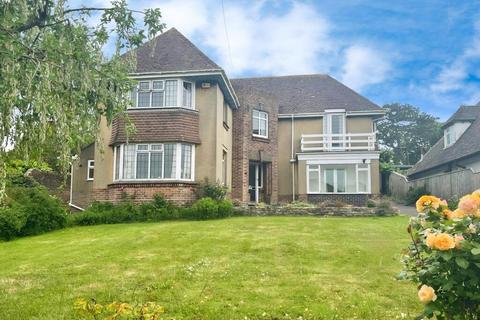 5 bed property, in Melcombe Avenue, £625,000