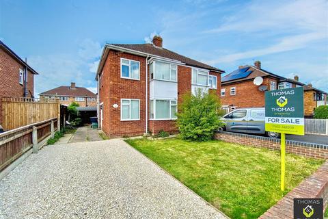 3 bed property, in Park Avenue, £295,000