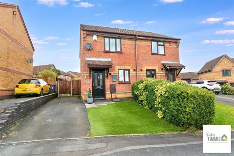 2 bed property, in Barleyfields, £159,950