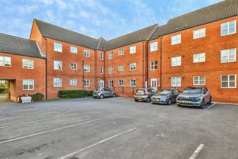 1 bed property, in Riddles Court, £90,000