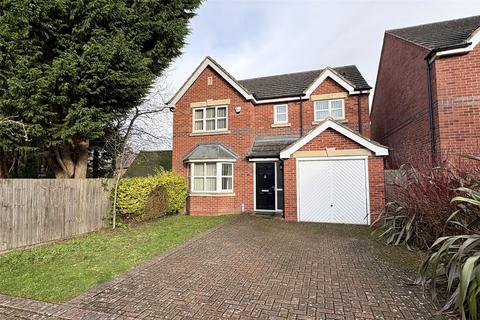 4 bed property, in Hollies Farm Drive, £375,000