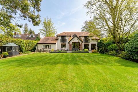 4 bed property, in Rossmill Lane, £1,795,000