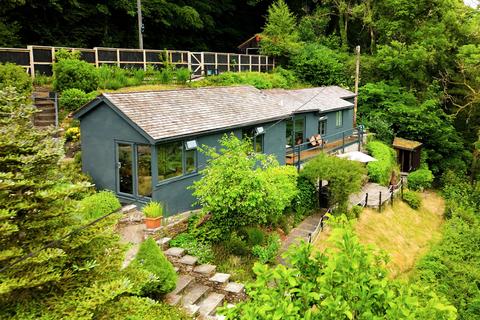 2 bed property, in Ashcroft, £350,000