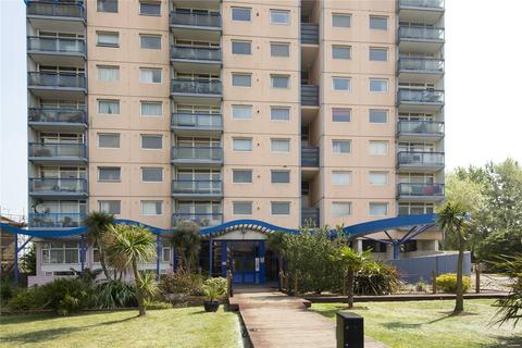 2 bed property, in Landmark Heights, £300,000