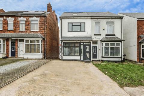 5 bed property, in Umberslade Road, £395,000