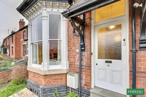 5 bed property, in (Period 5 Bed, £425,000