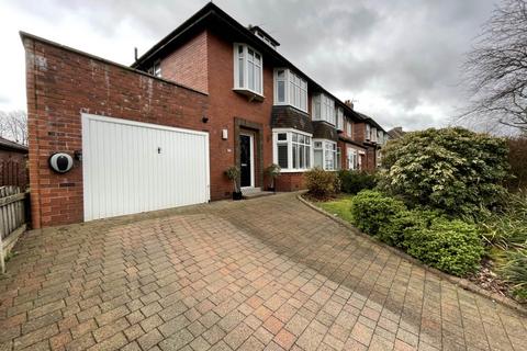 3 bed property, in 105 Chadderton Hall Road, £425,000