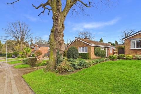 4 bed property, in Hollies Way, £475,000