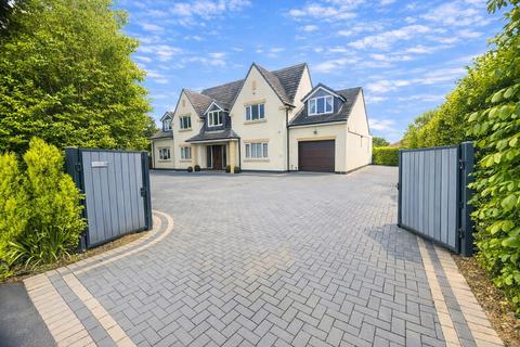 7 bed property, in Stoughton Road, £1,475,000