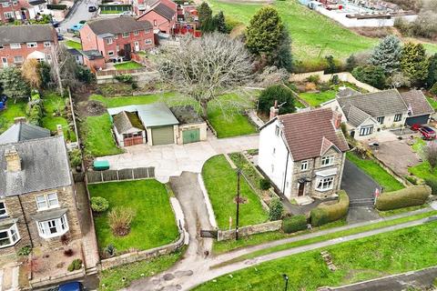4 bed property, in Vicar Lane, £400,000