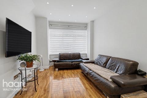 3 bed property, in Salop Road, £650,000