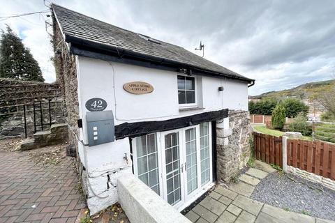 1 bed property, in Oxwich Road, £175,000