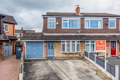 3 bed property, in Corfe Close, £325,000
