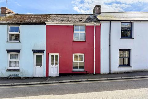 2 bed property, in Kenwyn Street, £199,000