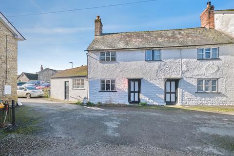 2 bed property, in Market Hall Street, £100,000