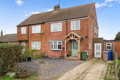 3 bed property, in South View, £190,000