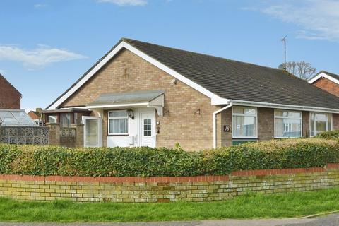 2 bed property, in High View, £280,000