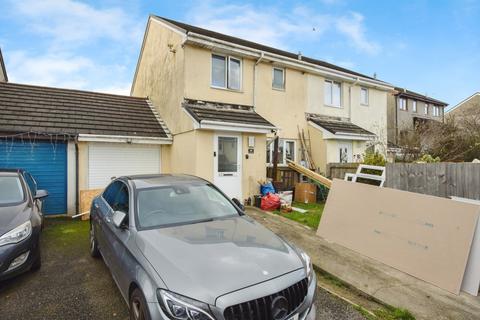 3 bed property, in Rock View Parc, £230,000
